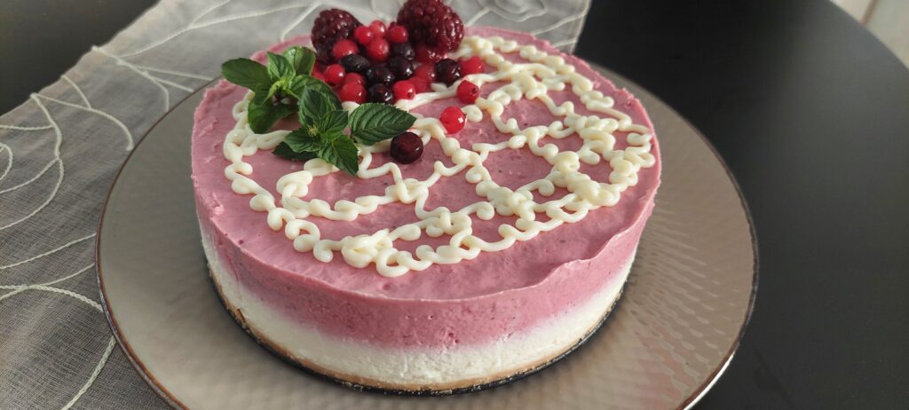 TARTA DE QUESO Y FRUTOS ROJOS EN MAMBO